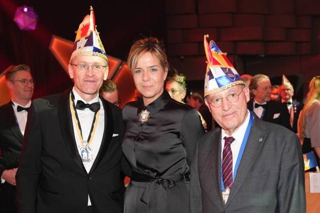 75 Award of the Order WIDER DEN TIERISCHEN ERNST in Aachen Daniel Guenther together with Mona Neubaur and Gregor Gysi at the 75 Award of the Order WIDER DEN TIERISCHEN ERNST , Aachen, 08 02 2025 Aachen NRW Germany