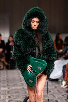 Kim Shui Ready to wear fall winter 2025 26 NEW YORK February 2025 Kim Shui Ready to wear fall winter 2025 26 NEW YORK February 2025, Credit:Zeppelin Avalon  Copyright: xZeppelinx xAvalonx 0961294098