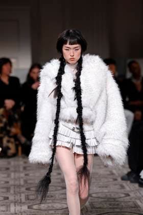 Kim Shui Ready to wear fall winter 2025 26 NEW YORK February 2025 Kim Shui Ready to wear fall winter 2025 26 NEW YORK February 2025, Credit:Zeppelin Avalon  Copyright: xZeppelinx xAvalonx 0961294818