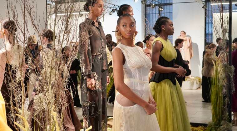 Nyfw-chuks collins fall winter 2025. (new) nyfw-chuks collins fall winter 2025. February 8, 2025, new york, usa: chuks collins presents his collection mycelium whispers the good fungi in collaboration with lush decor and exclusively sold on amazon. The collection invites you to experience a journey of transformation inspired by the regenerative power of mushrooms and the intricate beauty of mycelium networks. Mandatory credit: niyi fote thenews2 (Foto: Niyi Fote Thenews2 imago images) Nyfw-chuks collins fall winter 2025.  Copyright: xNiyixFotex