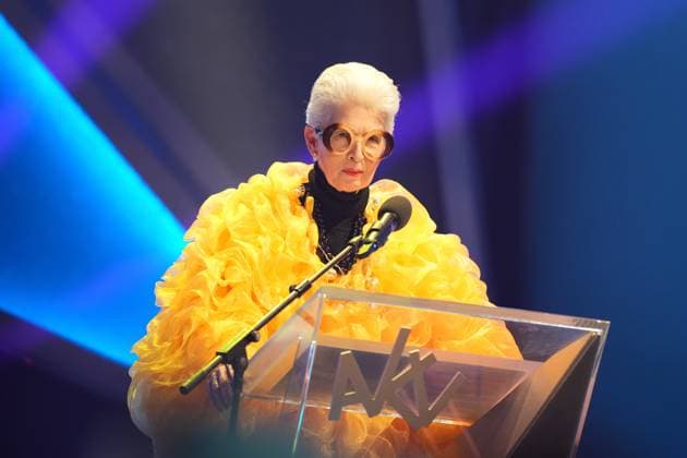 75 Award Ceremony of the Order WIDER DEN TIERISCHEN ERNST in Aachen Marie Agnes Strack Zimmermann as Iris Apfel during her performance at the 75 Award Ceremony of the Order WIDER DEN TIERISCHEN ERNST in the Aachen Eurogress, Aachen, 08 02 2025 Aachen NRW Germany