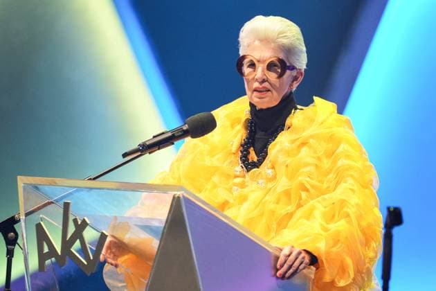 75 Award Ceremony of the Order WIDER DEN TIERISCHEN ERNST in Aachen Marie Agnes Strack Zimmermann as Iris Apfel during her performance at the 75 Award Ceremony of the Order WIDER DEN TIERISCHEN ERNST in the Aachen Eurogress, Aachen, 08 02 2025 Aachen NRW Germany