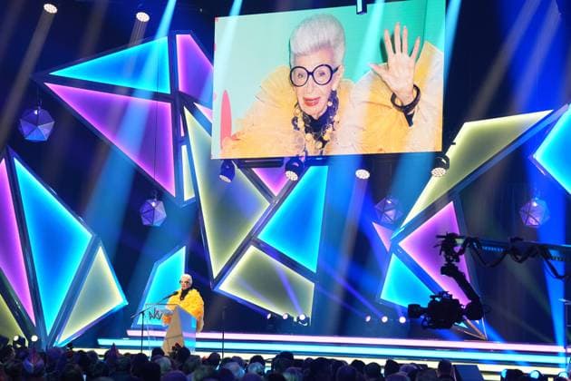 75 Award Ceremony of the Order WIDER DEN TIERISCHEN ERNST in Aachen Marie Agnes Strack Zimmermann as Iris Apfel canvas during her performance at the 75 Award Ceremony of the Order WIDER DEN TIERISCHEN ERNST in Aachen Eurogress, Aachen, 08 02 2025 Aachen NRW Germany