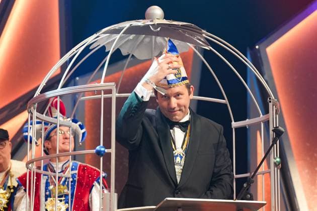 75 Award Ceremony of the Order AGAINST ANIMAL Fear in Aachen Lars Klingbeil with his new jesters cap as a knight at the 75 Award Ceremony of the Order AGAINST ANIMAL Fear in the Aachen Eurogress, Aachen, 08 02 2025 Aachen NRW Germany