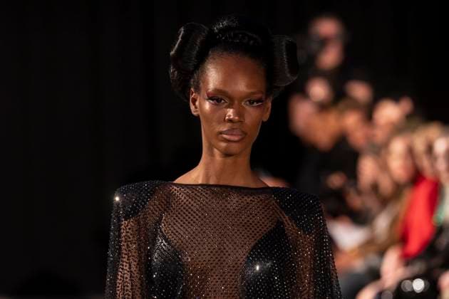 February 8, 2025, New York, New York, USA: Model walks runway for The Blonds show during New York Fashion Week Fall Winter 2025 at The FiDi Banking Hall in New York on February 8, 2025 New York USA - ZUMAr339 20250208_znp_r339_058 Copyright: xLevxRadinx
