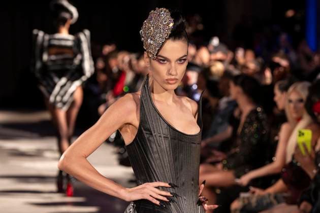February 8, 2025, New York, New York, USA: Model walks runway for The Blonds show during New York Fashion Week Fall Winter 2025 at The FiDi Banking Hall in New York on February 8, 2025 New York USA - ZUMAr339 20250208_znp_r339_072 Copyright: xLevxRadinx