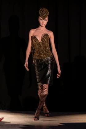 February 8, 2025, New York, New York, USA: Model walks runway for The Blonds show during New York Fashion Week Fall Winter 2025 at The FiDi Banking Hall in New York on February 8, 2025 New York USA - ZUMAr339 20250208_znp_r339_077 Copyright: xLevxRadinx