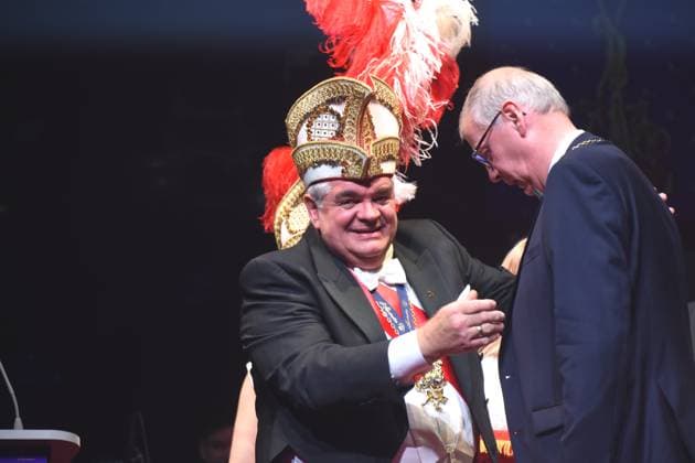 Guenther Grauer Narrhalla President Guenther Jauch Presenter Karl Valentin Medal Award Winner Narrhalla Praesidium Munich 08 02 2025 German Theater Grand Narrhalla Ball Soirée with Presentation of the Karl Valentin Medal to Guenther Jauch, Presenter, Journalist Producer Munich