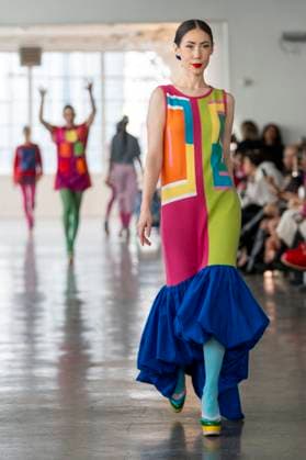 A model wears clothes by Spanish designer Agatha Ruiz de la Prada in New York, United States, 09 February 2025. Spanish designer Agatha Ruiz de la Prada presents her 2025 collection !ACHTUNG: NUR REDAKTIONELLE NUTZUNG!  Copyright: xAngelxColmenaresx AME8799 20250209-55015953181_1