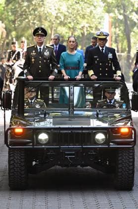 February 9, 2025, Mexico City, Df, Mexico: Mexican President Claudia Sheinbaum, center, rides alongside the Defense Minister Ricardo Trevilla, left, and Secretary of the Navy, Admiral Raymundo Pedro Morales Angeles, right, during the annual Commemoration of the March of Loyalty at Chapultepec Castle, February 9, 2025 in Mexico City, DF, Mexico. The event marks the day in 1847 when cadets jumped to their death rather than surrender to the conquering U.S Army. Mexico City Mexico - ZUMAp138 20250209_zaa_p138_003 Copyright: xSaulxLopezxEscorcia MexicanxPresx