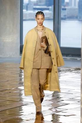 Ulla Johnson Ready to wear fall winter 2025 26 NEW YORK February 2025 Ulla Johnson Ready to wear fall winter 2025 26 NEW YORK February 2025, Credit:Zeppelin Avalon  Copyright: xZeppelinx xAvalonx 0961811352