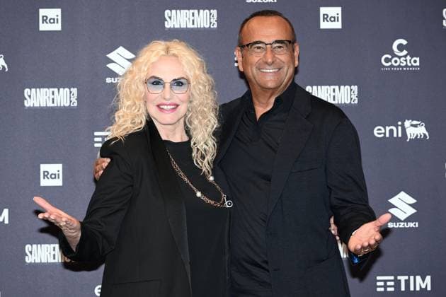Italy prepares for 75th Sanremo Music Festival - 10 Feb 2025 Sanremo Festival host and artistic director Carlo Conti and co-hosts and Italian presenter Antonella Clerici pose during a photocall at the 75th Sanremo Italian Song Festival, Sanremo, Italy, 10 February 2025. The music festival runs from 11 to 15 February 2025., Credit:Maria Laura Antonelli Avalon Italy, Sanremo  Copyright: xMariaxLauraxAntonellix xAvalonx 0961842612