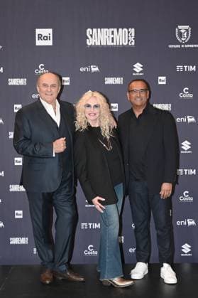 Italy prepares for 75th Sanremo Music Festival - 10 Feb 2025 Sanremo Festival host and artistic director Carlo Conti (R) and co-hosts and Italian presenters Antonella Clerici (C) and Gerry Scotti (L) pose during a photocall at the 75th Sanremo Italian Song Festival, Sanremo, Italy, 10 February 2025. The music festival runs from 11 to 15 February 2025., Credit:Maria Laura Antonelli Avalon Italy, Sanremo  Copyright: xMariaxLauraxAntonellix xAvalonx 0961842679