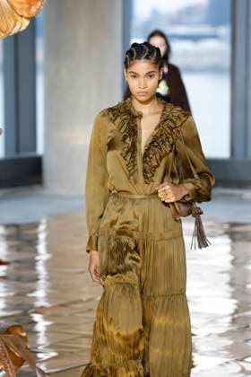 Ulla Johnson Ready to wear fall winter 2025 26 NEW YORK February 2025 Ulla Johnson Ready to wear fall winter 2025 26 NEW YORK February 2025, Credit:Zeppelin Avalon  Copyright: xZeppelinx xAvalonx 0961865686