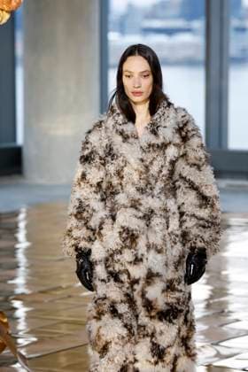 Ulla Johnson Ready to wear fall winter 2025 26 NEW YORK February 2025 Ulla Johnson Ready to wear fall winter 2025 26 NEW YORK February 2025, Credit:Zeppelin Avalon  Copyright: xZeppelinx xAvalonx 0961866731