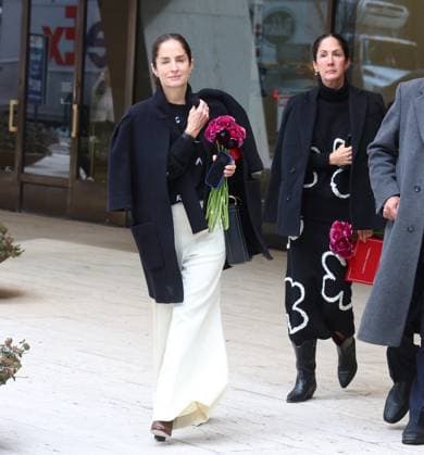 NYFW - Carolina Herrera With Her Family Designer Carolina Herrera with her daughters Carolina Adriana Herrera, Patricia Cristina Herrera and their children leave the Carolina Herrera show during the New York fashion week, NY, USA, on February 10, 2025. Photo by Dylan Travis ABACAPRESS.COM New York City NY United States  Copyright: xDylanxTravis ABACAx