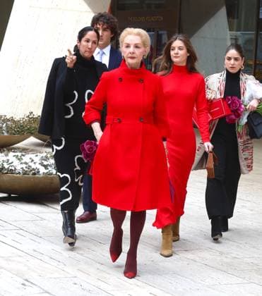 NYFW - Carolina Herrera With Her Family Designer Carolina Herrera with her daughters Carolina Adriana Herrera, Patricia Cristina Herrera and their children leave the Carolina Herrera show during the New York fashion week, NY, USA, on February 10, 2025. Photo by Dylan Travis ABACAPRESS.COM New York City NY United States  Copyright: xDylanxTravis ABACAx