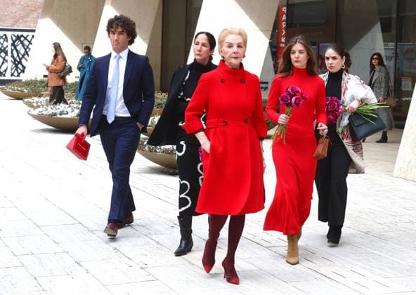NYFW - Carolina Herrera With Her Family Designer Carolina Herrera with her daughters Carolina Adriana Herrera, Patricia Cristina Herrera and their children leave the Carolina Herrera show during the New York fashion week, NY, USA, on February 10, 2025. Photo by Dylan Travis ABACAPRESS.COM New York City NY United States  Copyright: xDylanxTravis ABACAx
