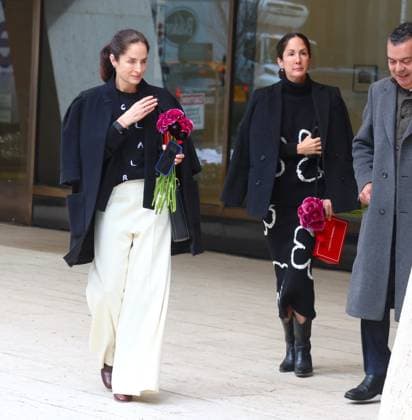 NYFW - Carolina Herrera With Her Family Designer Carolina Herrera with her daughters Carolina Adriana Herrera, Patricia Cristina Herrera and their children leave the Carolina Herrera show during the New York fashion week, NY, USA, on February 10, 2025. Photo by Dylan Travis ABACAPRESS.COM New York City NY United States  Copyright: xDylanxTravis ABACAx