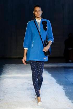 Défilé de mode Sandy Liang collection automne hiver 2025 2026 lors de la Fashion Week de New York Model on the runway at the Sandy Liang Fall RTW 2025 fashion show as part of New York Fashion Week on February 09, 2025 in New York, New York New York Etats Unis  Copyright: xAgencex xBestimagexAgencex xBestimagex