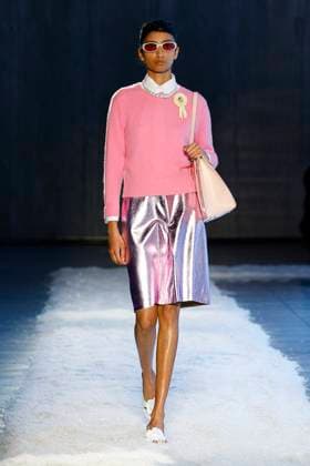 Défilé de mode Sandy Liang collection automne hiver 2025 2026 lors de la Fashion Week de New York Model on the runway at the Sandy Liang Fall RTW 2025 fashion show as part of New York Fashion Week on February 09, 2025 in New York, New York New York Etats Unis  Copyright: xAgencex xBestimagexAgencex xBestimagex