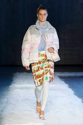 Défilé de mode Sandy Liang collection automne hiver 2025 2026 lors de la Fashion Week de New York Model on the runway at the Sandy Liang Fall RTW 2025 fashion show as part of New York Fashion Week on February 09, 2025 in New York, New York New York Etats Unis  Copyright: xAgencex xBestimagexAgencex xBestimagex
