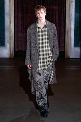 Défilé de mode Monse collection automne hiver 2025 2026 lors de la Fashion Week de New York Model on the runway at the MOnse Fall RTW 2025 fashion show as part of New York Fashion Week on February 09, 2025 in New York, New York New York Etats Unis  Copyright: xAgencex xBestimagexAgencex xBestimagex