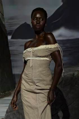 Défilé de mode Elena Velez collection automne hiver 2025 2026 lors de la Fashion Week de New York Model on the runway at the Elena Velez Fall RTW 2025 fashion show as part of New York Fashion Week on February 09, 2025 in New York, New York New York Etats Unis  Copyright: xAgencex xBestimagexAgencex xBestimagex