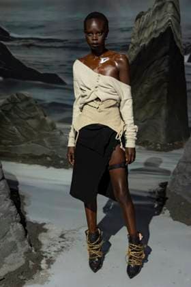 Défilé de mode Elena Velez collection automne hiver 2025 2026 lors de la Fashion Week de New York Model on the runway at the Elena Velez Fall RTW 2025 fashion show as part of New York Fashion Week on February 09, 2025 in New York, New York New York Etats Unis  Copyright: xAgencex xBestimagexAgencex xBestimagex