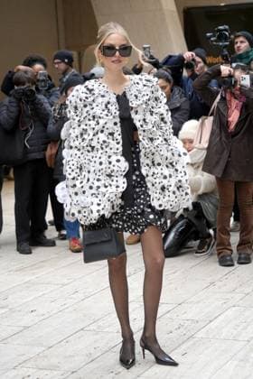 February 10, 2025, New York, New York, USA: Guests attend the Carolina Herrera W25 runway show during New York Fashion Week,.Pine Street, NYC.February 10, 2025 . New York USA - ZUMAms4_ 20250210_faf_ms4_024 Copyright: xSoniaxMoskowitzxGordonx