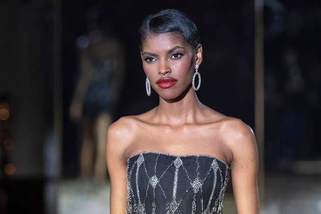 February 10, 2025, New York, New York, USA: A model walks runway for Pamella Roland runway show during New York Fashion Week Fall Winter 2025 at Rainbow Room at Rockefeller Center in New York on February 10, 2025 New York USA - ZUMAr339 20250210_znp_r339_020 Copyright: xLevxRadinx