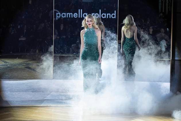 February 10, 2025, New York, New York, USA: A model walks runway for Pamella Roland runway show during New York Fashion Week Fall Winter 2025 at Rainbow Room at Rockefeller Center in New York on February 10, 2025 New York USA - ZUMAr339 20250210_znp_r339_047 Copyright: xLevxRadinx