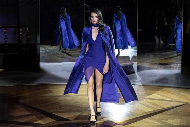 February 10, 2025, New York, New York, USA: A model walks runway for Pamella Roland runway show during New York Fashion Week Fall Winter 2025 at Rainbow Room at Rockefeller Center in New York on February 10, 2025 New York USA - ZUMAr339 20250210_znp_r339_026 Copyright: xLevxRadinx
