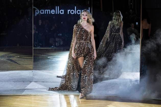 February 10, 2025, New York, New York, USA: A model walks runway for Pamella Roland runway show during New York Fashion Week Fall Winter 2025 at Rainbow Room at Rockefeller Center in New York on February 10, 2025 New York USA - ZUMAr339 20250210_znp_r339_069 Copyright: xLevxRadinx