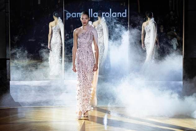 February 10, 2025, New York, New York, USA: A model walks runway for Pamella Roland runway show during New York Fashion Week Fall Winter 2025 at Rainbow Room at Rockefeller Center in New York on February 10, 2025 New York USA - ZUMAr339 20250210_znp_r339_104 Copyright: xLevxRadinx