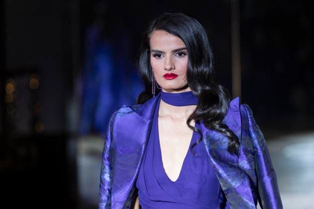 February 10, 2025, New York, New York, USA: A model walks runway for Pamella Roland runway show during New York Fashion Week Fall Winter 2025 at Rainbow Room at Rockefeller Center in New York on February 10, 2025 New York USA - ZUMAr339 20250210_znp_r339_027 Copyright: xLevxRadinx