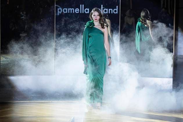 February 10, 2025, New York, New York, USA: A model walks runway for Pamella Roland runway show during New York Fashion Week Fall Winter 2025 at Rainbow Room at Rockefeller Center in New York on February 10, 2025 New York USA - ZUMAr339 20250210_znp_r339_050 Copyright: xLevxRadinx