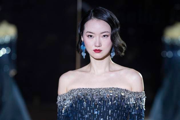 February 10, 2025, New York, New York, USA: A model walks runway for Pamella Roland runway show during New York Fashion Week Fall Winter 2025 at Rainbow Room at Rockefeller Center in New York on February 10, 2025 New York USA - ZUMAr339 20250210_znp_r339_095 Copyright: xLevxRadinx