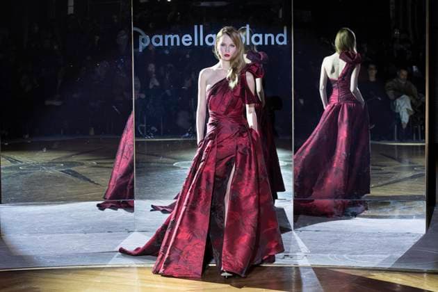 February 10, 2025, New York, New York, USA: A model walks runway for Pamella Roland runway show during New York Fashion Week Fall Winter 2025 at Rainbow Room at Rockefeller Center in New York on February 10, 2025 New York USA - ZUMAr339 20250210_znp_r339_117 Copyright: xLevxRadinx