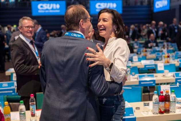 Alexander Dobrindt , Dorothee Bär Kleiner Parteitag der CSU in der Messe in Nürnberg Datum: 08.02.2025 *** Alexander Dobrindt , Dorothee Bär Small CSU party conference at the exhibition center in Nuremberg Date 08 02 2025