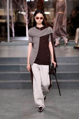 Tory Burch Ready to Wear Fall Winter 2025 26 - New York, February 2025 Tory Burch Ready to Wear Fall Winter 2025 26 - New York, February 2025, Credit:Zeppelin Avalon  Copyright: xZeppelinx xAvalonx 0962190102