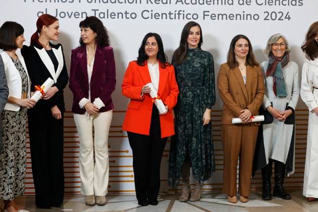 Queen Letizia presides over the Fundación Real Academia de Ciencias de Espana FRACE Awards The Minister of Equality, Ana Redondo 3i , and Queen Letizia d pose with the award winners during the Fundación Real Academia de Ciencias de Espana FRACE Awards, as part of the International Day of Women and Girls in Science, Mastercard and the Fundación Real Academia de Ciencias de Espana, February 11, 2025, in Madrid Spain FAMOUS QUEENS QUEEN FRACE AWARDS SCIENCE Antonio Gutié Madrid Madrid Madrid Espana  Copyright: xAntonioxGutiÃ rrezx 6512428