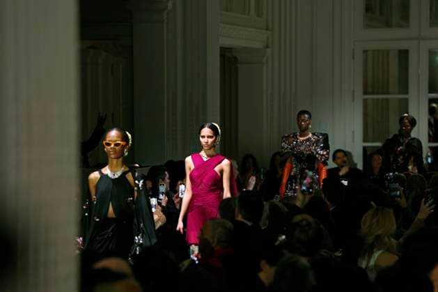 Bibhu Mohapatra Ready to wear fall winter 2025 26 NEW YORK February 2025 Bibhu Mohapatra Ready to wear fall winter 2025 26 NEW YORK February 2025, Credit:Zeppelin Avalon  Copyright: xZeppelinx xAvalonx 0962230276