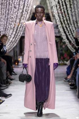 Bibhu Mohapatra fashion show fall winter collection 2025 2026 during New York Fashion Week A model walks the runway at the Bibhu Mohapatra fashion show during New York Fashion Week at the The Pierre Hotel on February 10, 2025 in New York City New York Etats Unis  Copyright: xAgencex xBestimagexAgencex xBestimagex