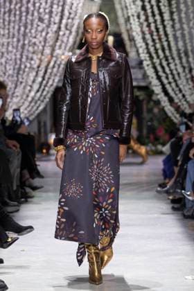 Bibhu Mohapatra fashion show fall winter collection 2025 2026 during New York Fashion Week A model walks the runway at the Bibhu Mohapatra fashion show during New York Fashion Week at the The Pierre Hotel on February 10, 2025 in New York City New York Etats Unis  Copyright: xAgencex xBestimagexAgencex xBestimagex