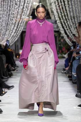 Bibhu Mohapatra fashion show fall winter collection 2025 2026 during New York Fashion Week A model walks the runway at the Bibhu Mohapatra fashion show during New York Fashion Week at the The Pierre Hotel on February 10, 2025 in New York City New York Etats Unis  Copyright: xAgencex xBestimagexAgencex xBestimagex