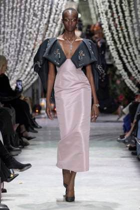 Bibhu Mohapatra fashion show fall winter collection 2025 2026 during New York Fashion Week A model walks the runway at the Bibhu Mohapatra fashion show during New York Fashion Week at the The Pierre Hotel on February 10, 2025 in New York City New York Etats Unis  Copyright: xAgencex xBestimagexAgencex xBestimagex