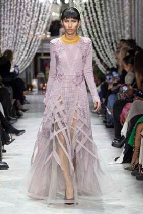 Bibhu Mohapatra fashion show fall winter collection 2025 2026 during New York Fashion Week A model walks the runway at the Bibhu Mohapatra fashion show during New York Fashion Week at the The Pierre Hotel on February 10, 2025 in New York City New York Etats Unis  Copyright: xAgencex xBestimagexAgencex xBestimagex