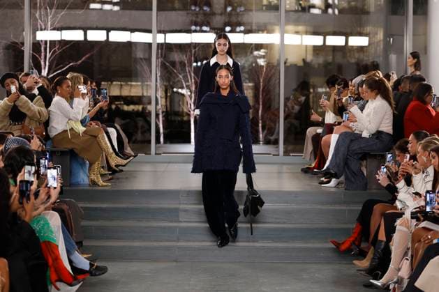 Tory Burch Ready-to-wear Fall Winter 2025 26, New York, February 2025 Tory Burch Ready-to-wear Fall Winter 2025 26 runway at New York fashion week, 10 February 2025., Credit:x Avalon New York, USA  Copyright: xxx xAvalonx PHT_fashion_NYFW_Tory_Burch_details_962320072