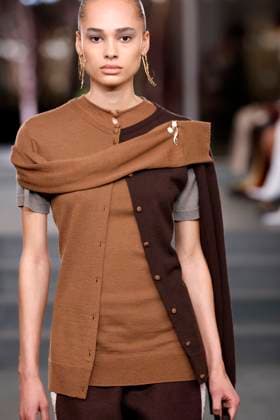Tory Burch Ready-to-wear Fall Winter 2025 26, New York, February 2025 Tory Burch Ready-to-wear Fall Winter 2025 26 runway at New York fashion week, 10 February 2025., Credit:x Avalon New York, USA  Copyright: xxx xAvalonx PHT_fashion_NYFW_Tory_Burch_details_962321154